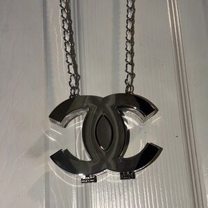 CHANELCC Logo in Silver tone metal Pendant chain necklace or mini Bag